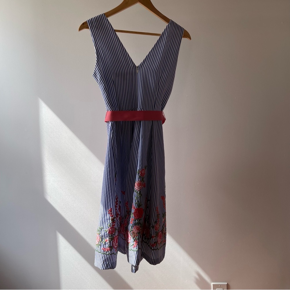 Madison Leigh Blue dress with embroidered flower detail 2P - Picture 3 of 8